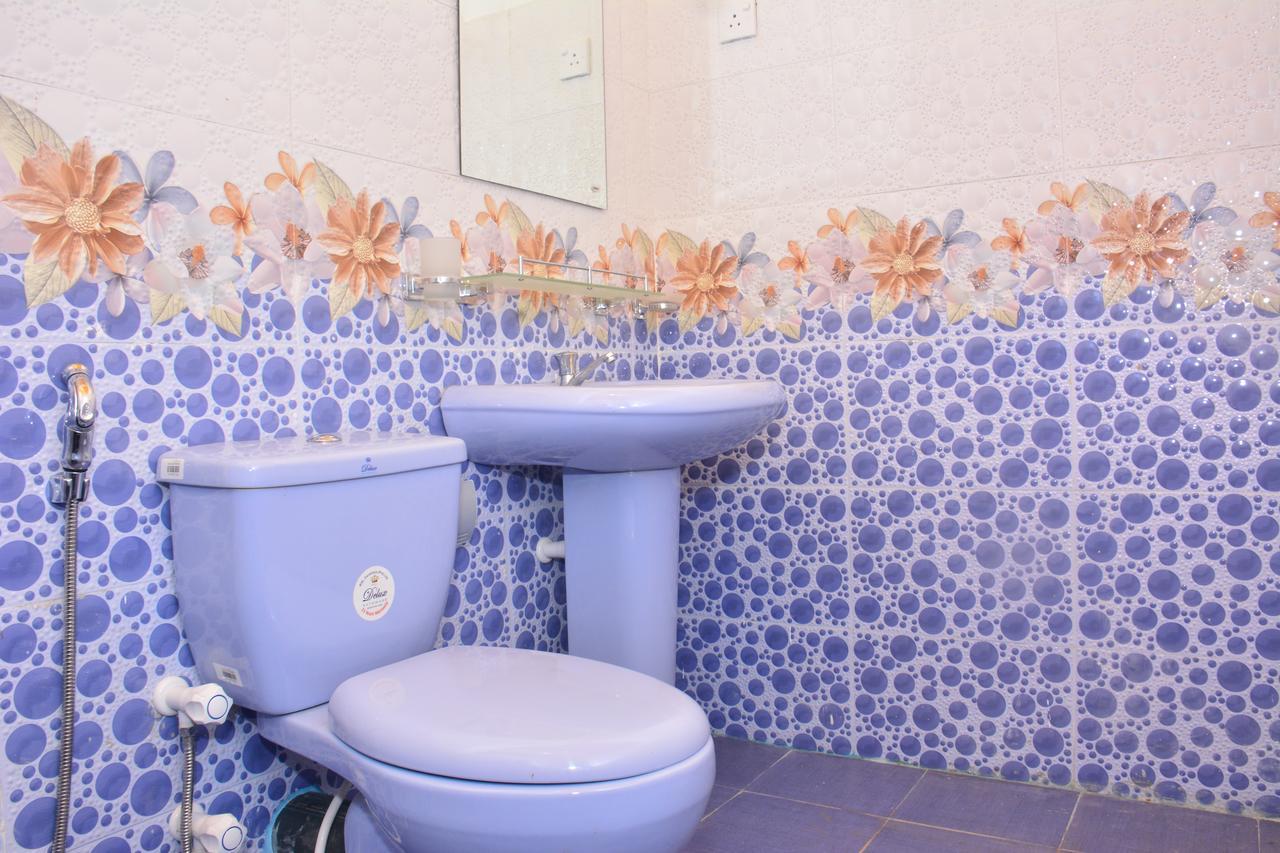 טרינקומאלה Pleasant Park Holiday Inn מראה חיצוני תמונה